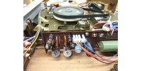 Hitachi TPQ-124A vintage 8 tracks tape player